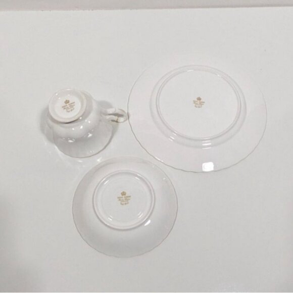 Royal Albert Val Dor Bone China White Tea Cup & Saucer Trio Set Gold Trim - Picture 16 of 16